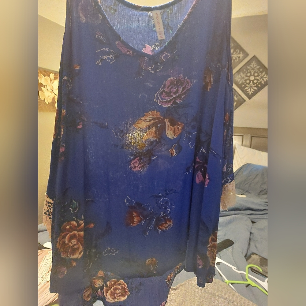 Gorgeous cold shoulder top